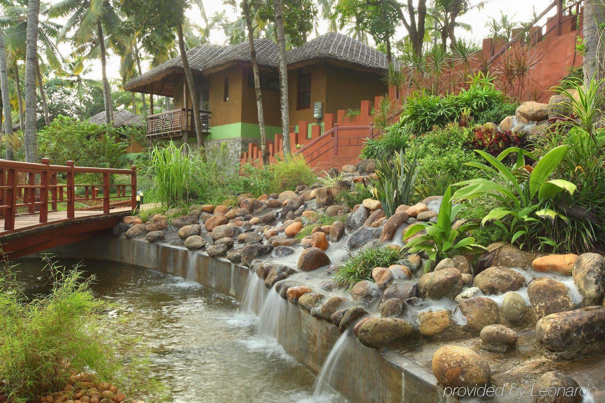 Fragrant Nature Backwater & Ayurveda सहारा